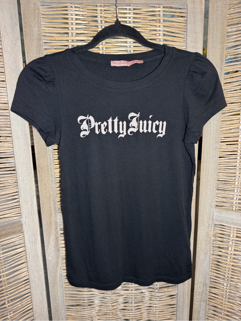 VTG Y2K Juicy Couture Pretty Juicy Black Graphic Tee - size Small